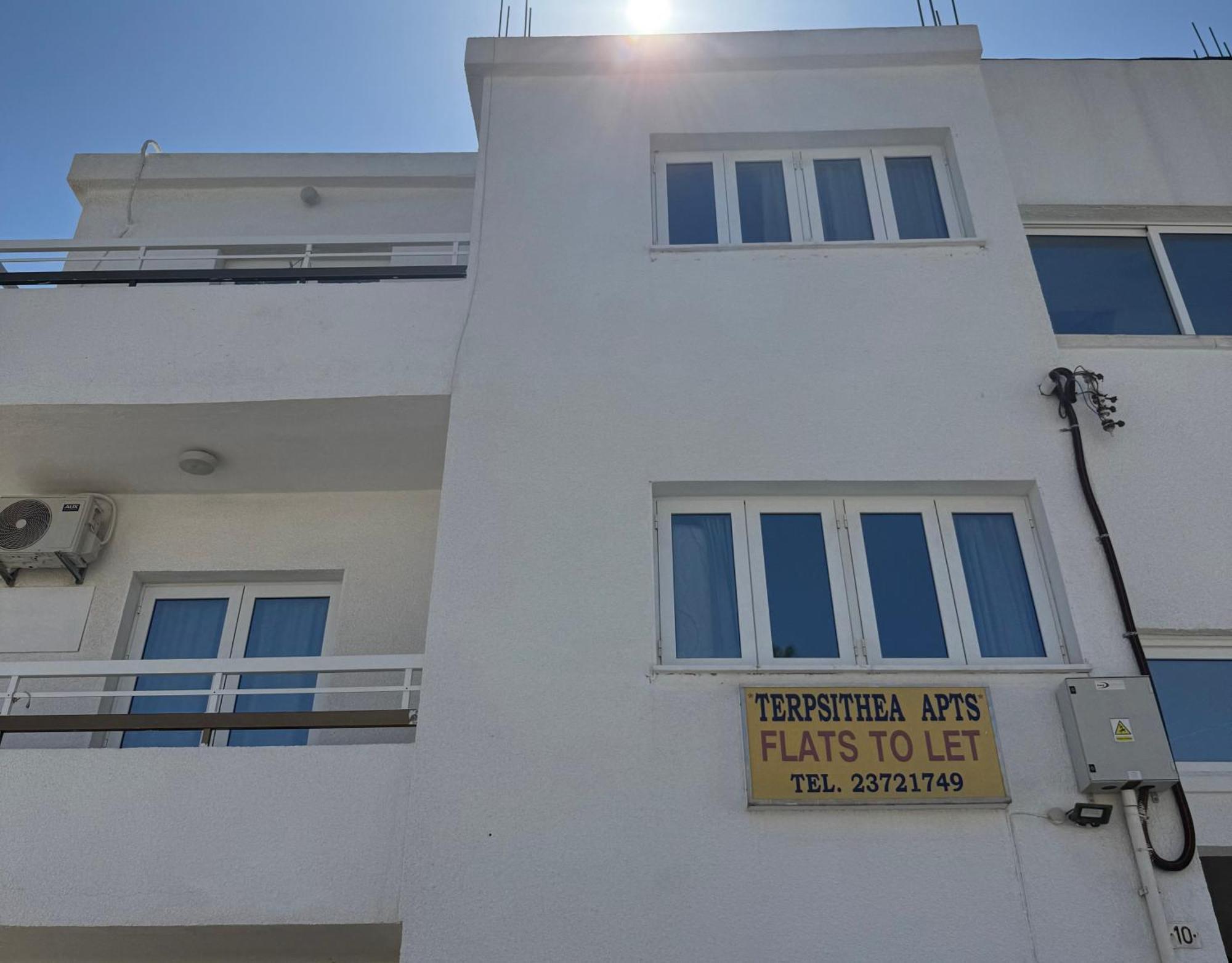 Terpsithea Apartments 아이아 나파 외부 사진