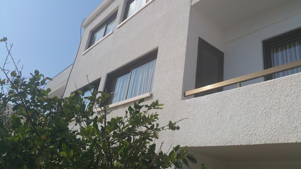 Terpsithea Apartments 아이아 나파 외부 사진